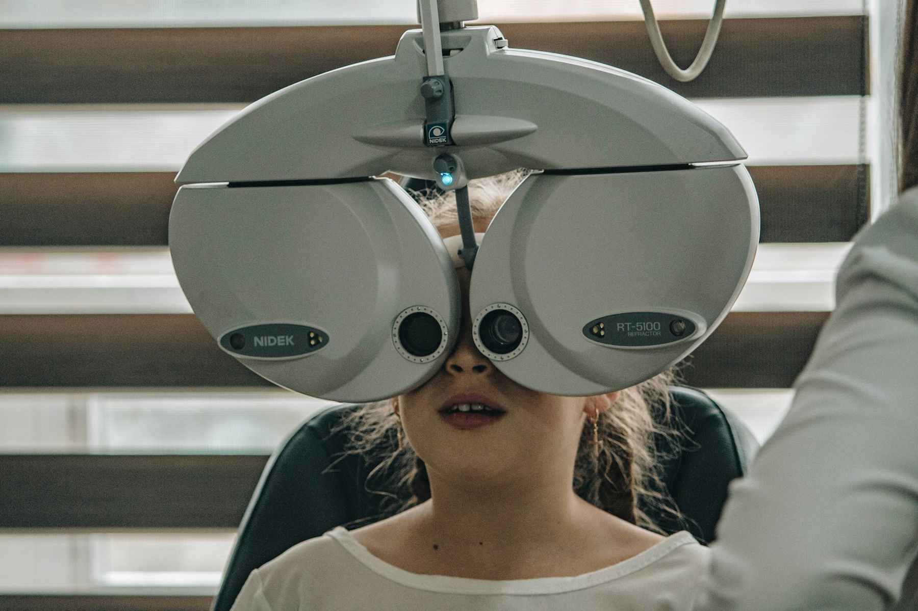 Enfant à l’examen de vue